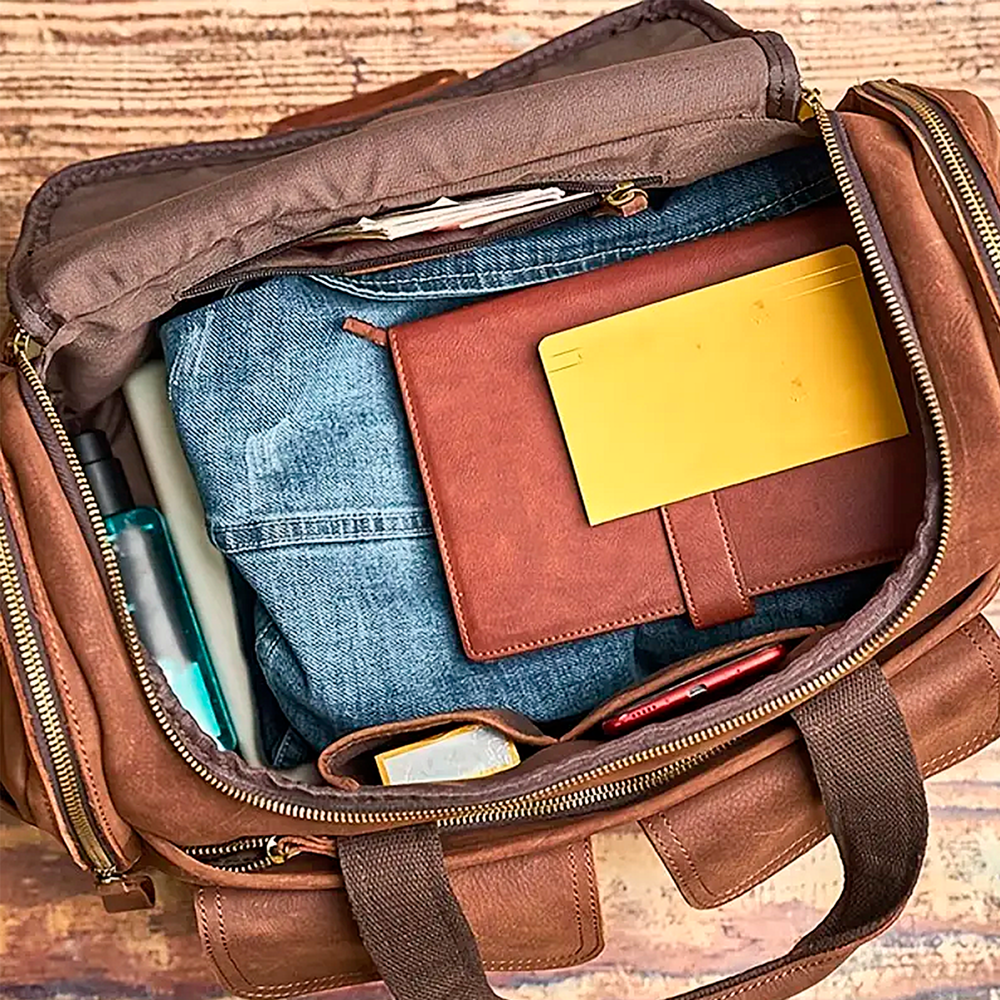 Bolsa de Viagem Executiva Heritage Soul Couro - Couro Genuíno, Poliuretano Premium de Alto Padrão, Unissex, Múltiplos Estratégicos, Alças Ergonômicas Comfort, Acabamento Natural, Durabilidade