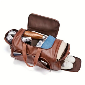 Bolsa de Viagem Executiva Opus Soul Couro - Poliuretano de Alto Padrão, Unissex, Moderno, Múltiplos Bolsos